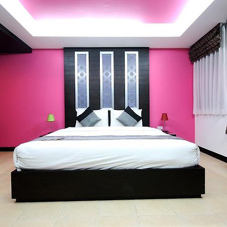 Oasis Inn Bangkok Buitenkant foto